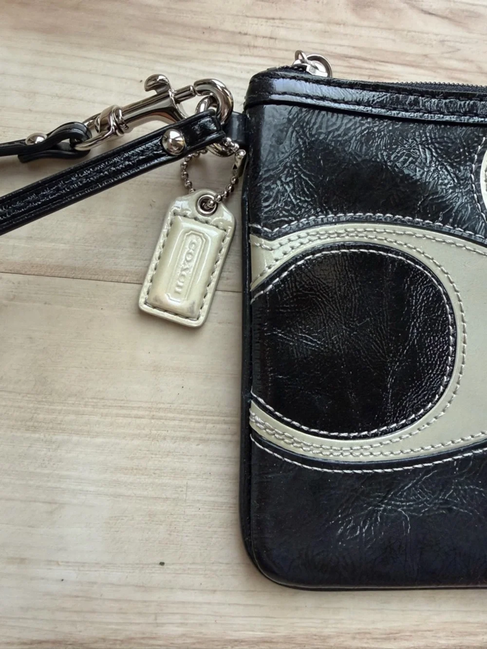 Coach Black Leather Wristlet with Cream and Gray Signature Patchwork - Picture 3 of 10